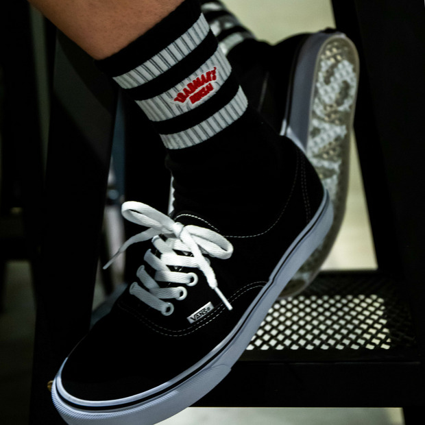 AUTHENTIC BLACK/WHITE 詳細画像